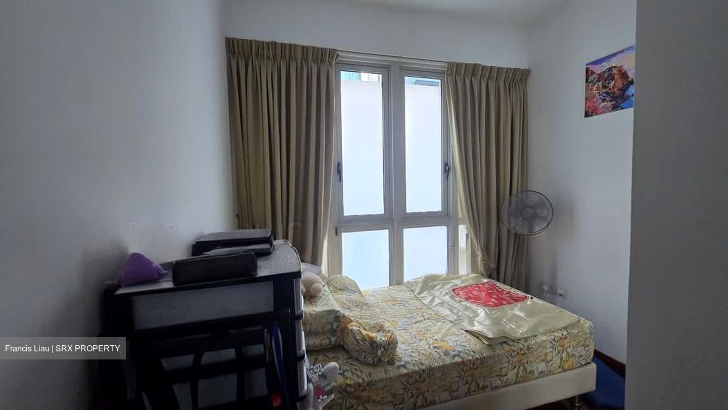 West Coast Drive (D5), Terrace #568250351